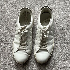 Louis Vuitton White Leather Sneakers